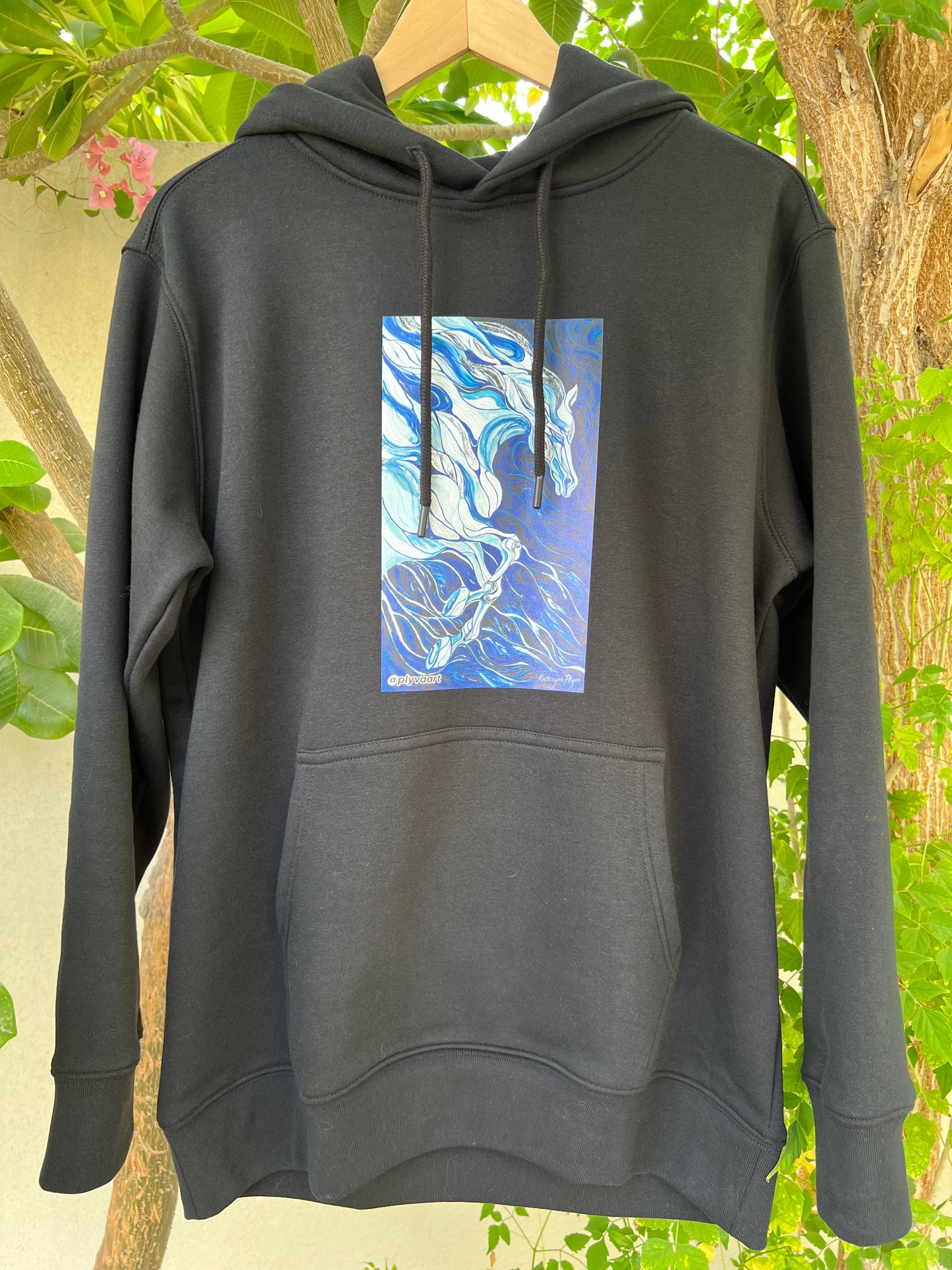 Hoodie "Midnight Majesty"